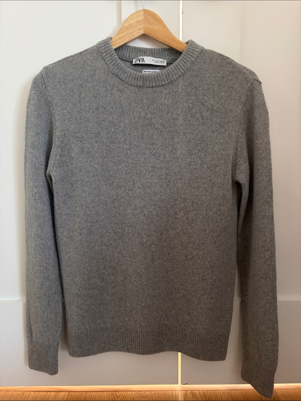Final Price- No Offers! Zara Women’s Cashmere Crewneck Sweater in Light Gray- S